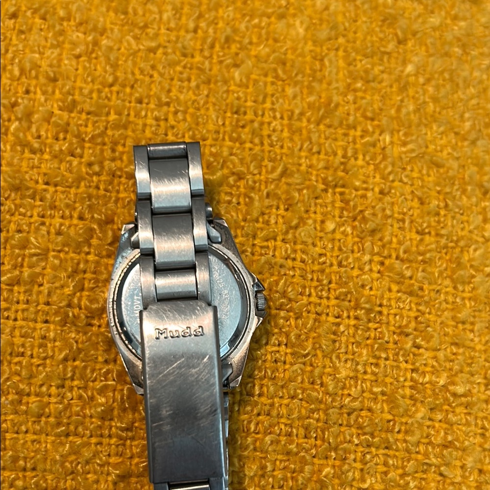 Silver and Orange Mudd Smartwatch - Picture 2 of 3